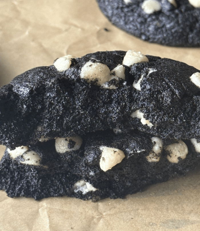 White chocolate pastry.