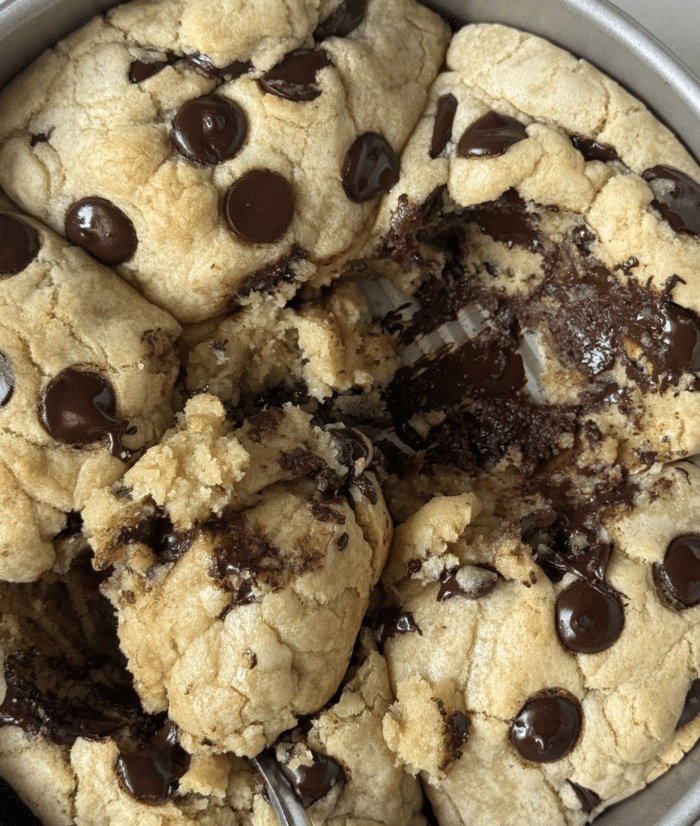 Gooey skillet cookie.