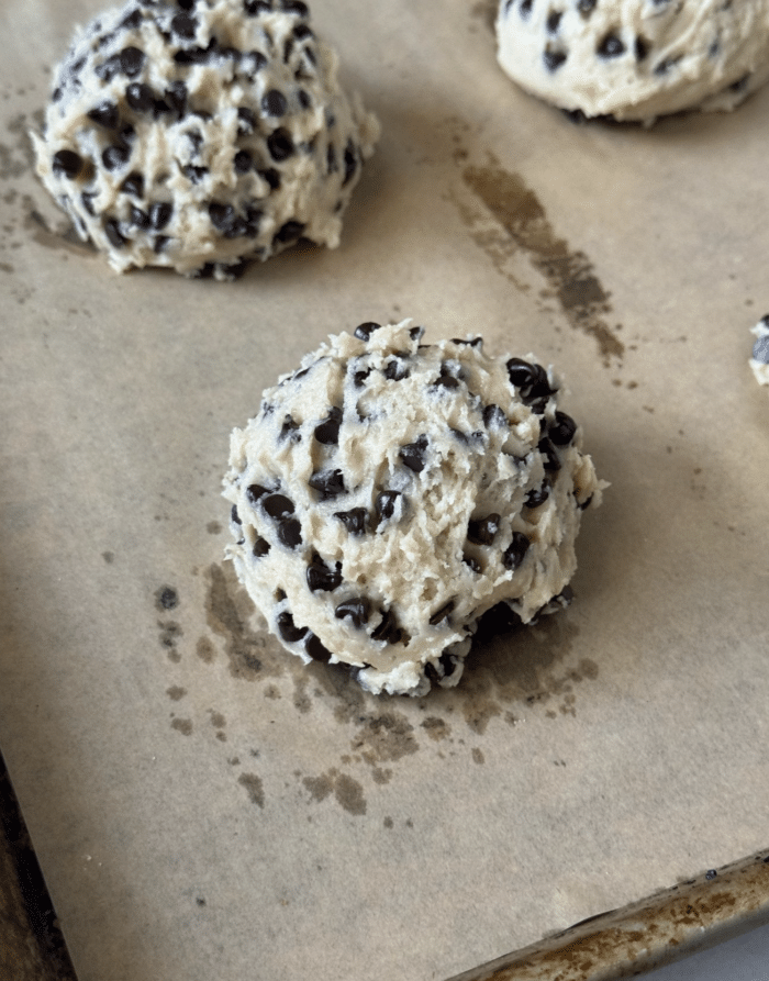 Scoops of yogurt dough.