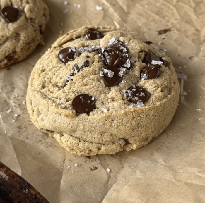 Baked tahini cookies.
