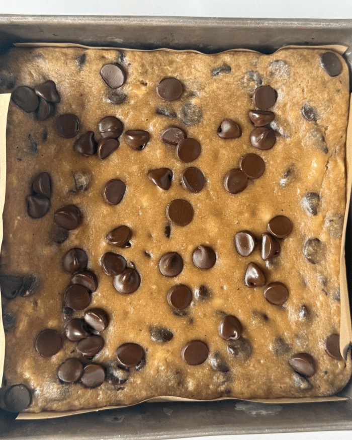 Baked yellow blondies.