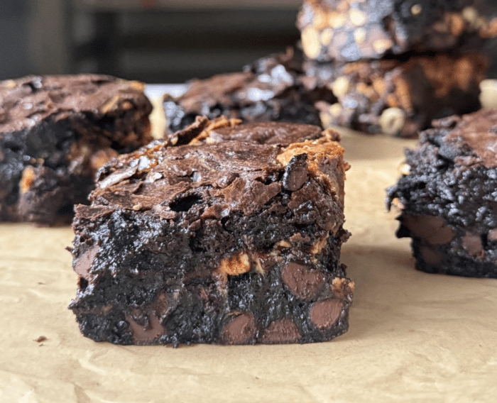 Brownie with peanuts.