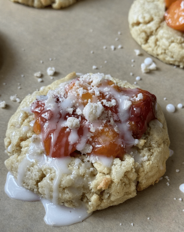 Peach cobbler cookies with topping.