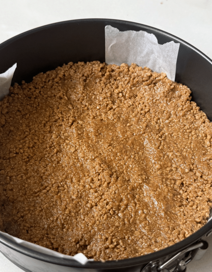 Graham cracker crust.