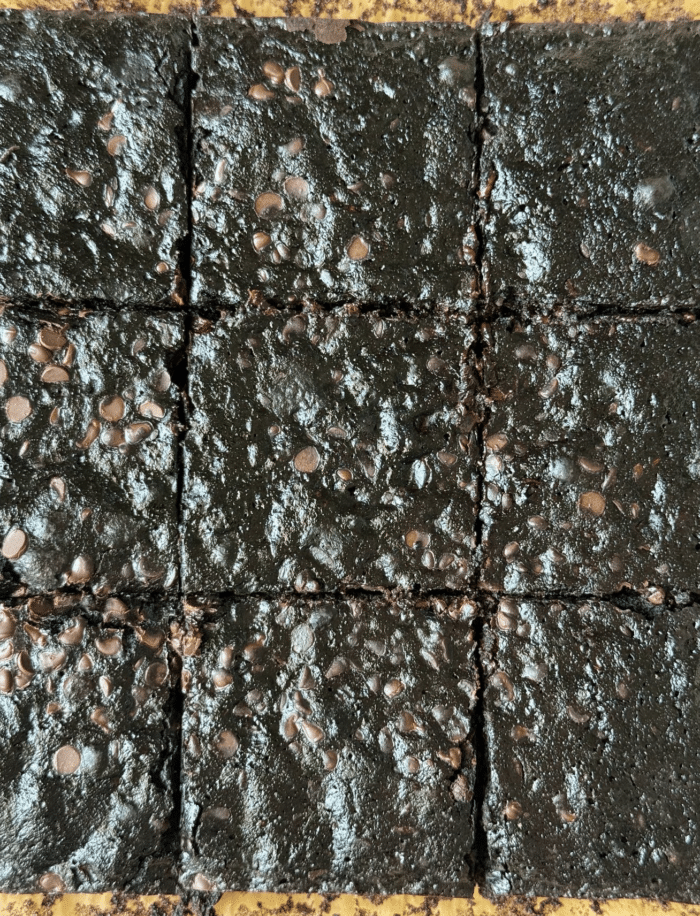 Sliced zucchini brownies.