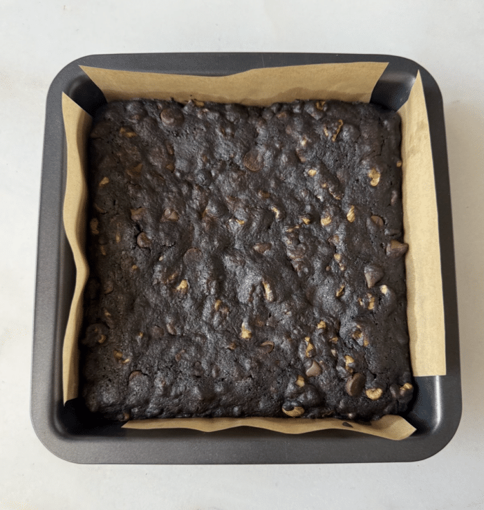Baked walnut bars.
