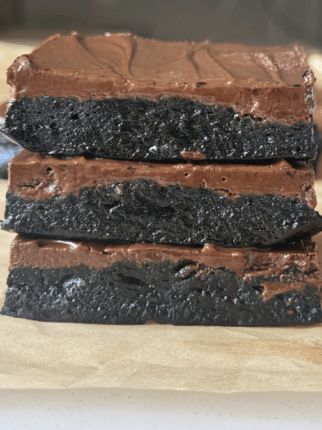 4 Ingredient Date Brownies