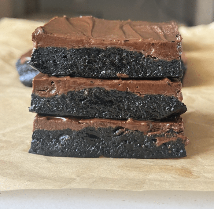 4 ingredient date brownies.